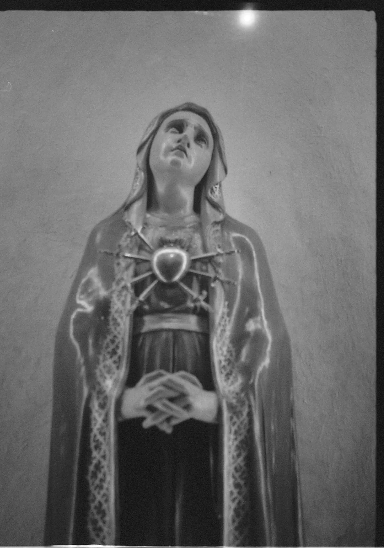 ROMA: CIUDAD EN RUINAS, IDENTIDAD EN CONSTRUCCIÓN — Virgen