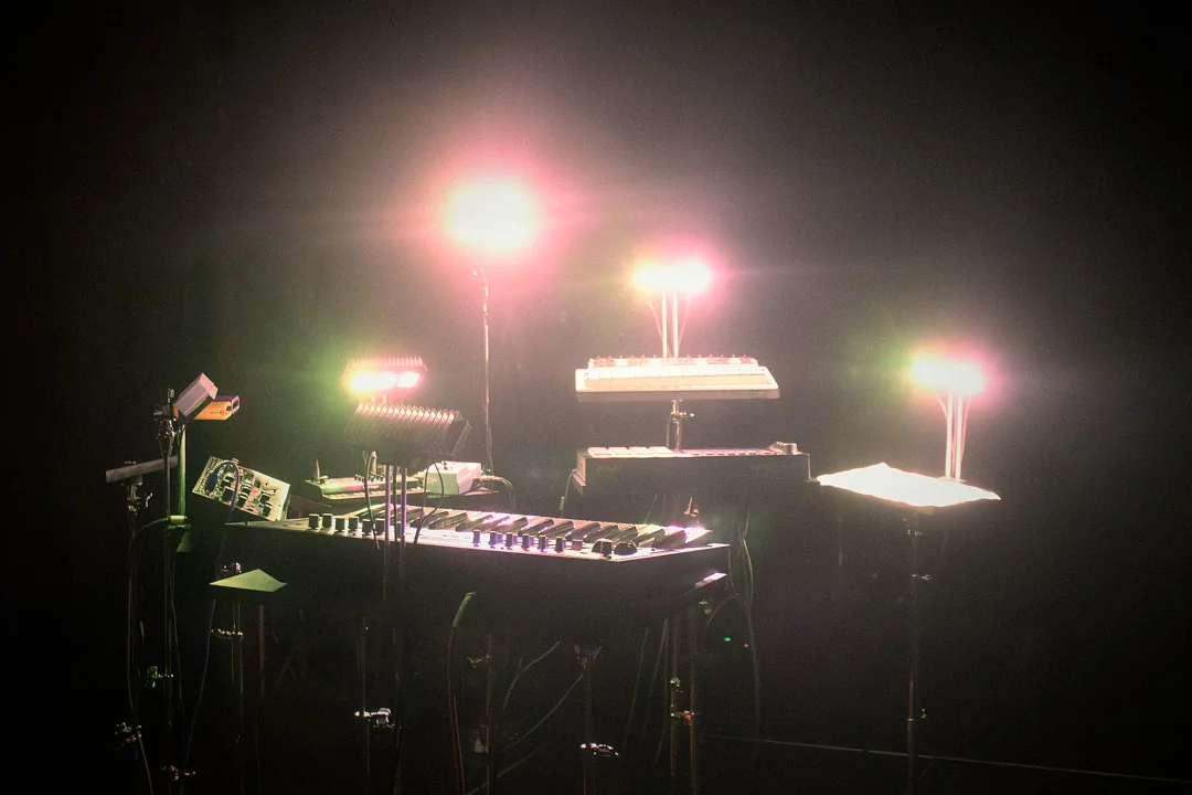 Radio Coral — Lighting & Scenography